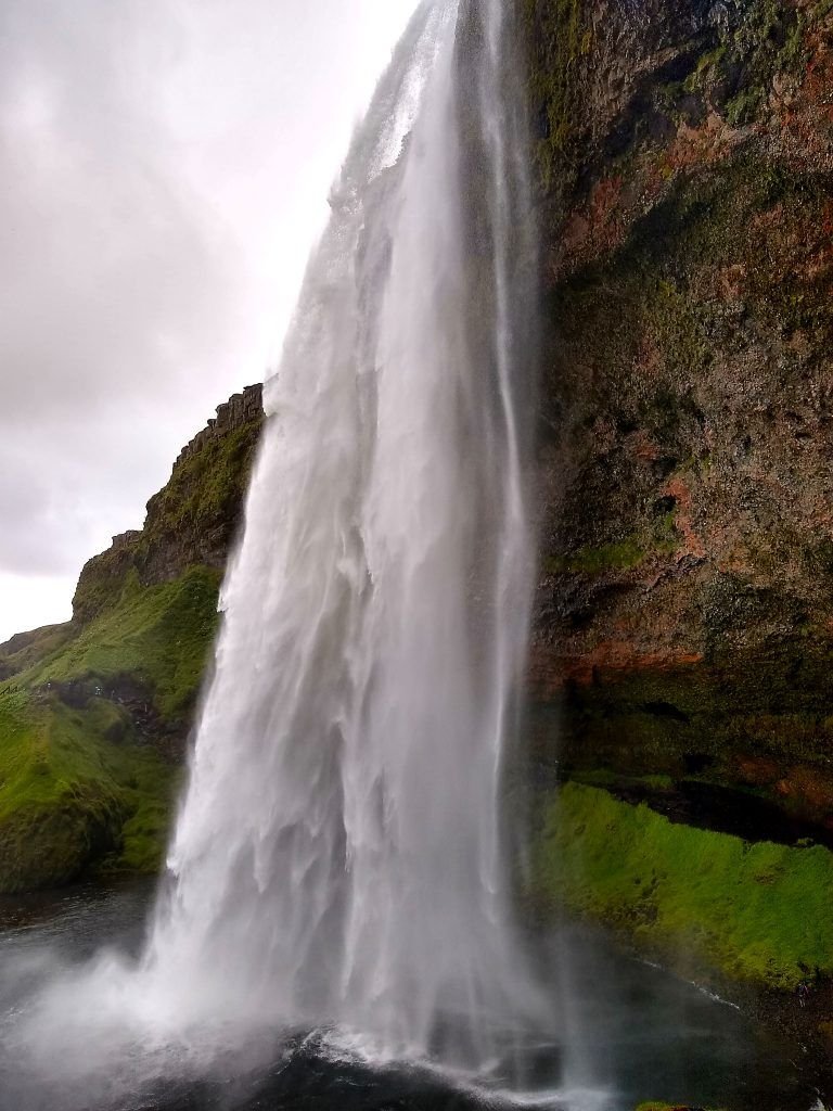 Interior de Seljalandsfoss